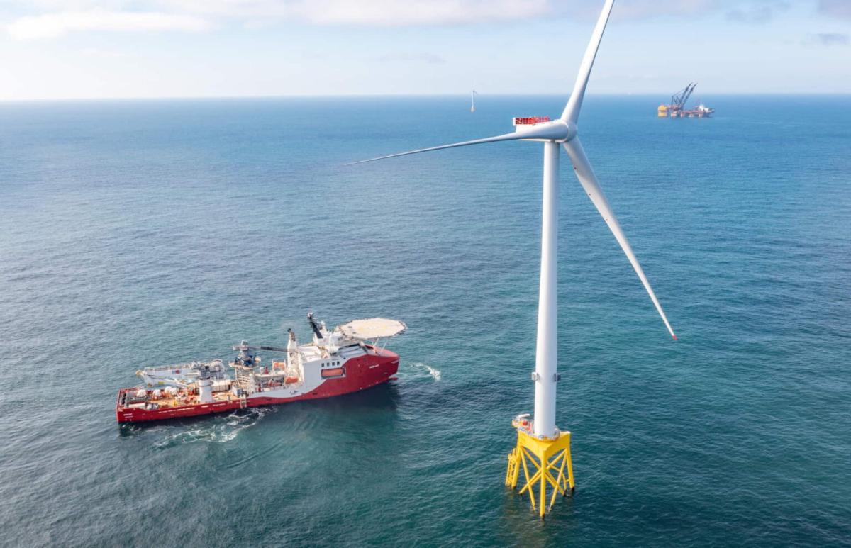 El parque eólico marino más grande de Escocia produce la primera energía