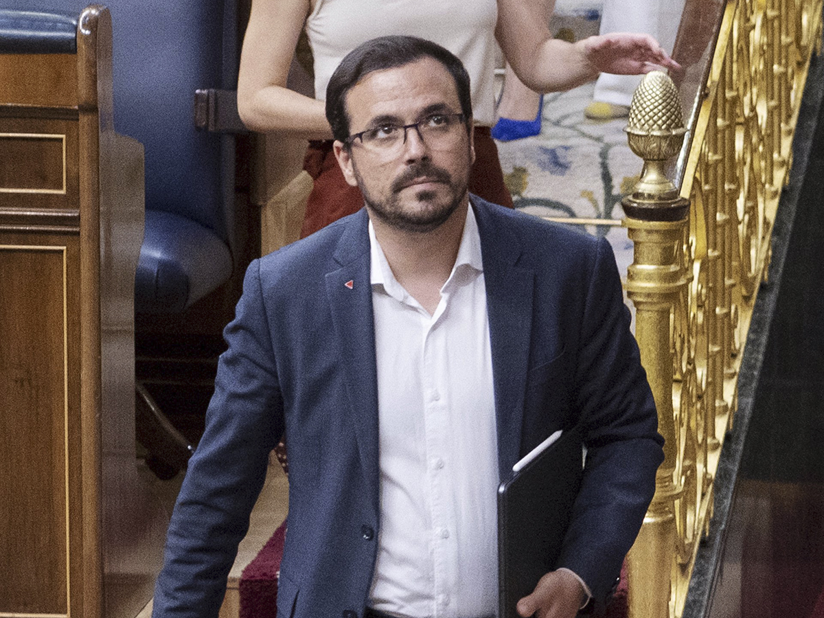 El ministro Garzón asegura que el decreto de ahorro energético se tramitará como proyecto de ley