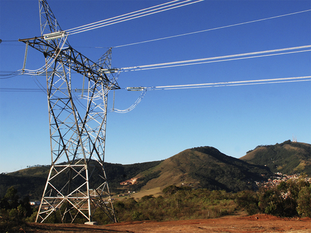 La demanda eléctrica nacional bajó un 1,3% en agosto