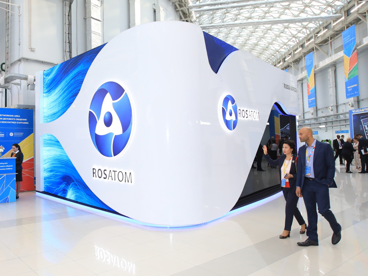 Rosatom firma contrato con Brasil para el suministro de uranio natural