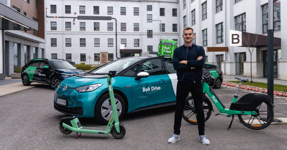 Bolt presenta su estación de carga eléctrica para patinetes y bicicletas