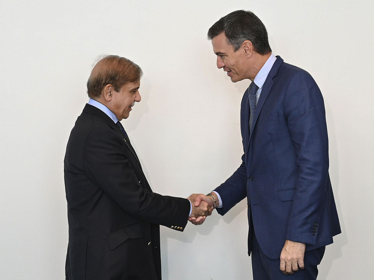 Pakistán afirma tener reservas de combustible para 28 días ante la tensión en Oriente Medio