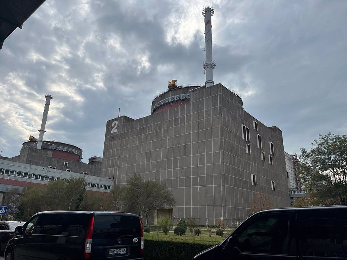 El OIEA informa de la explosión de dos minas terrestres en los alrededores de la central nuclear de Zaporiyia