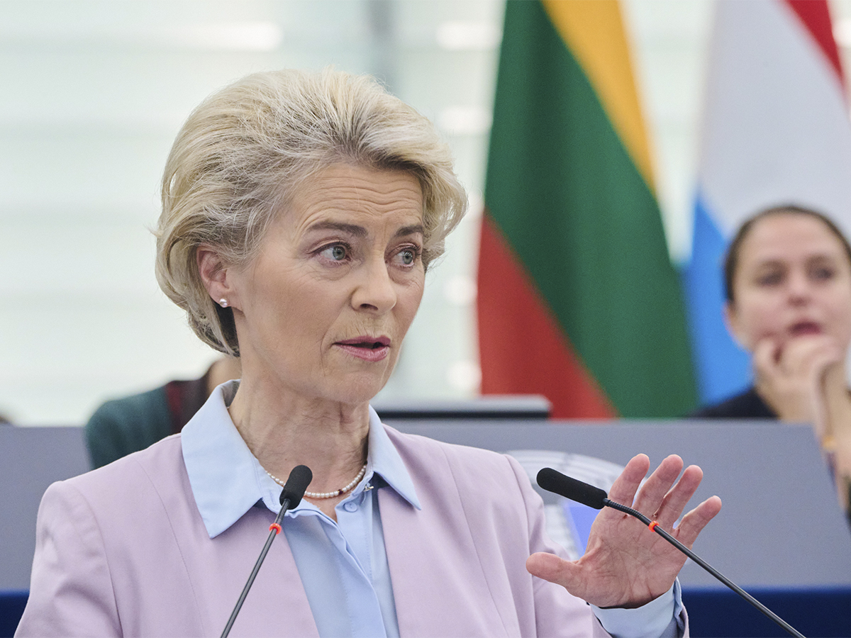 Von der Leyen cree que la competencia entre países de la UE disparó los precios del gas este verano