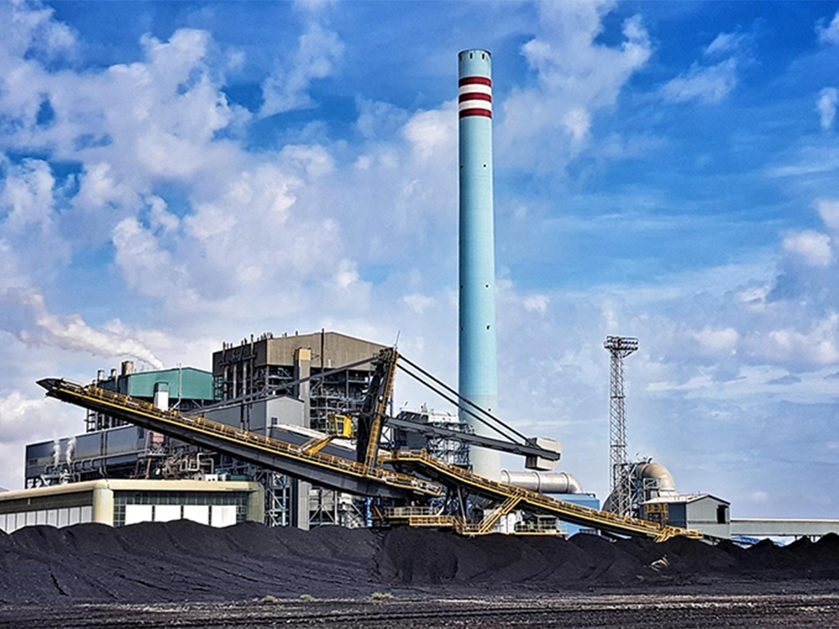 Endesa da "segunda vida" a 156 elementos central térmica Carboneras (Almería)