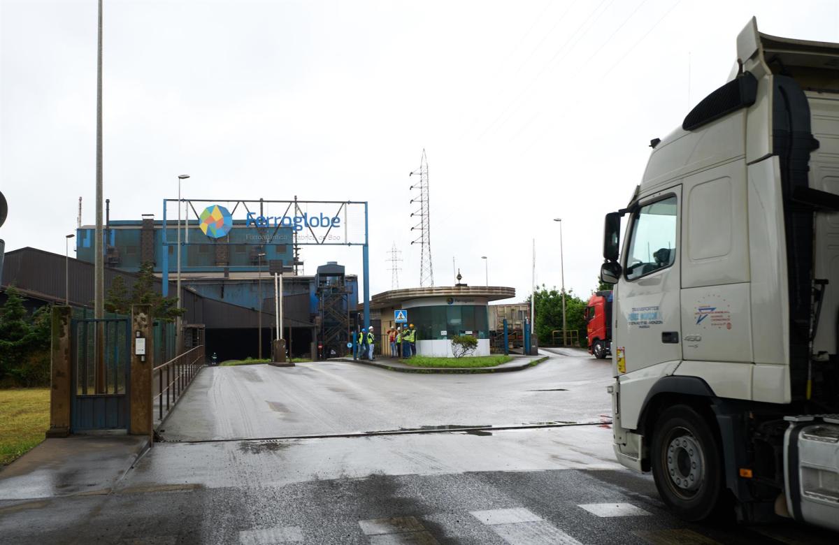Los altos precios de la energía llevan a Ferroglobe a hacer un ERTE a toda la plantilla de sus tres fábricas hasta finales de 2024