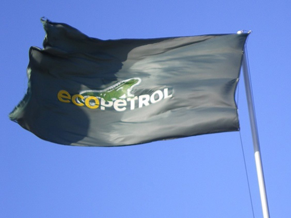 Bandera de Ecopetrol en Colombia.