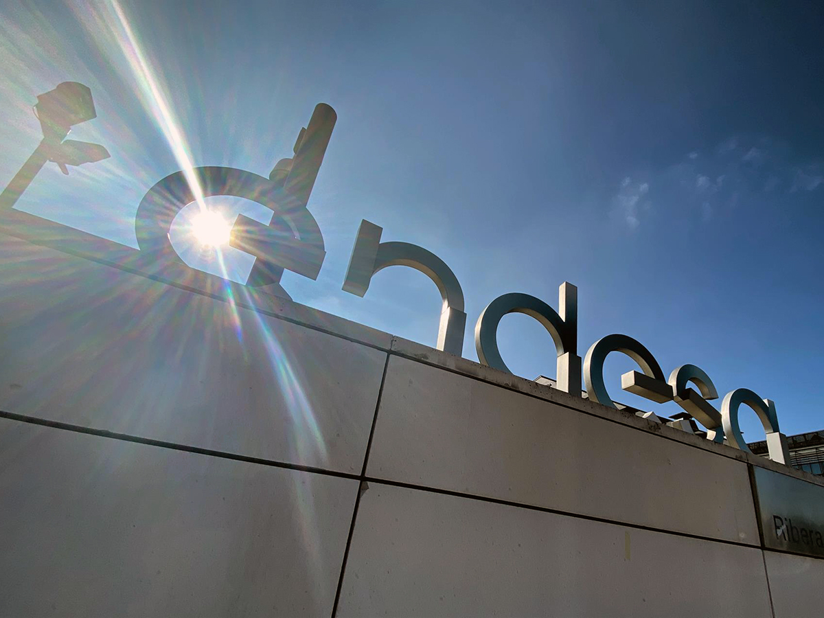 Endesa busca la entrada de un socio minoritario para una cartera de unos 2.000 MW renovables