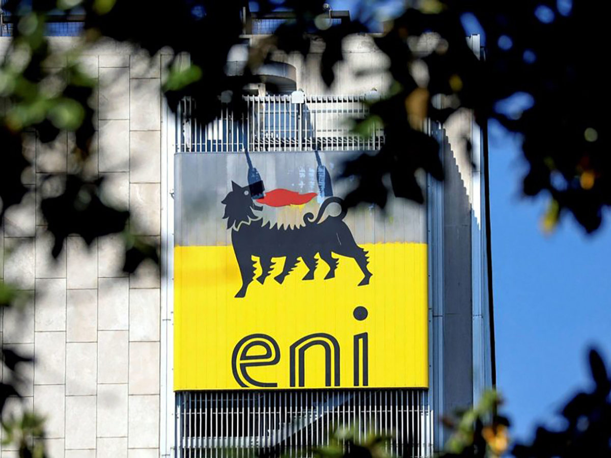 Eni ganó 1.211 millones en el primer trimestre, un 49% menos