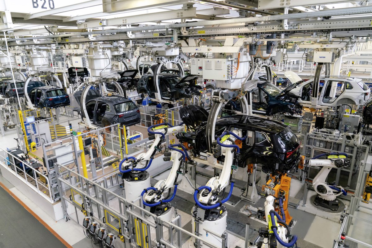 Volkswagen electrifica la planta de Wolfsburgo y podría sumar un nuevo SUV cero emisiones