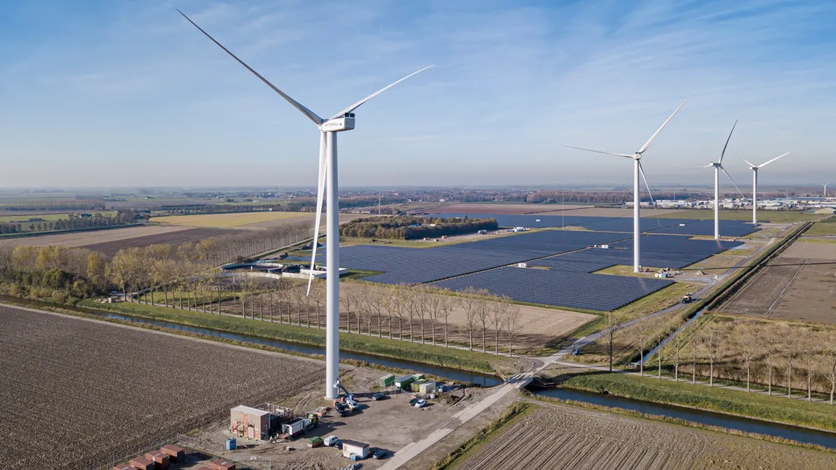 Las plantas híbridas de energía solar ayudan a garantizar una generación más estable