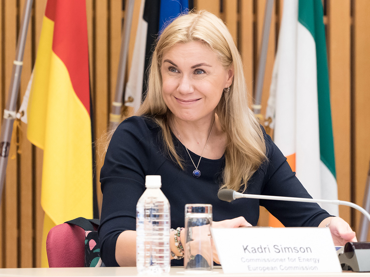 Bruselas pide flexibilidad a los 27 para lograr este martes un acuerdo sobre el tope al precio del gas