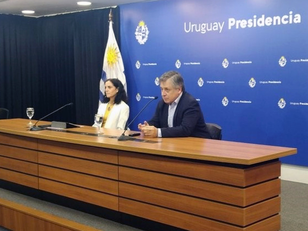 El Gobierno de Uruguay decide rebajar el precio de los combustibles a partir del 1 de enero