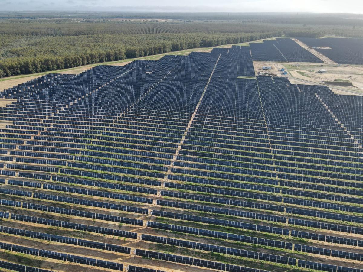 Matrix Renewables firma un 'PPA' virtual con Merck para 102 MW solares en España