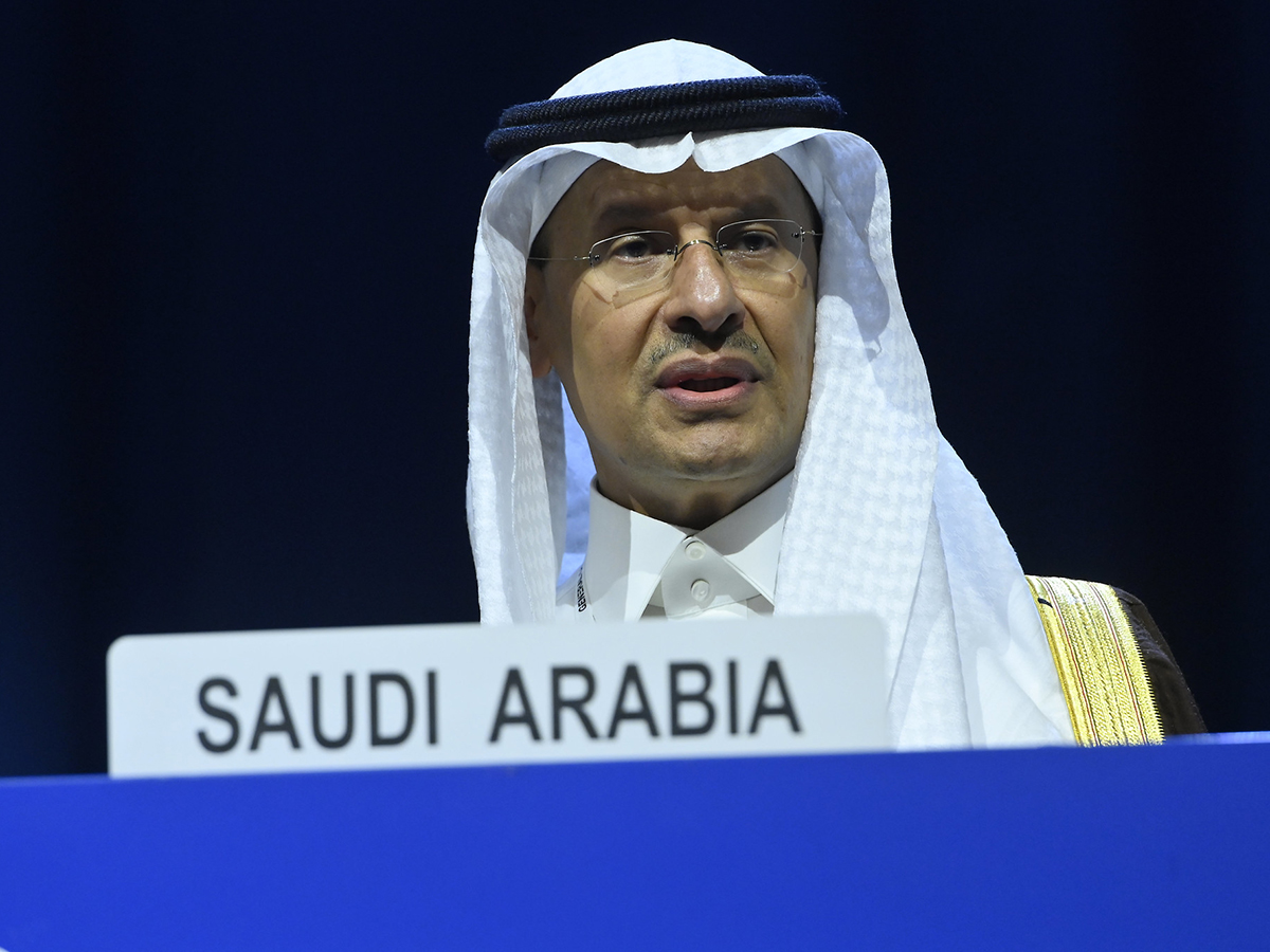 Arabia Saudí dice que la OPEP+ trabajó contra "incertidumbres" al reducir oferta de petróleo