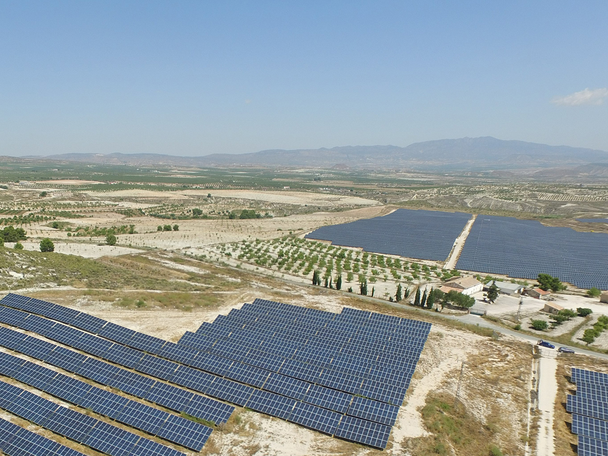 Qualitas Energy firma un PPA para la planta solar de Mula, una de las más grandes de Europa