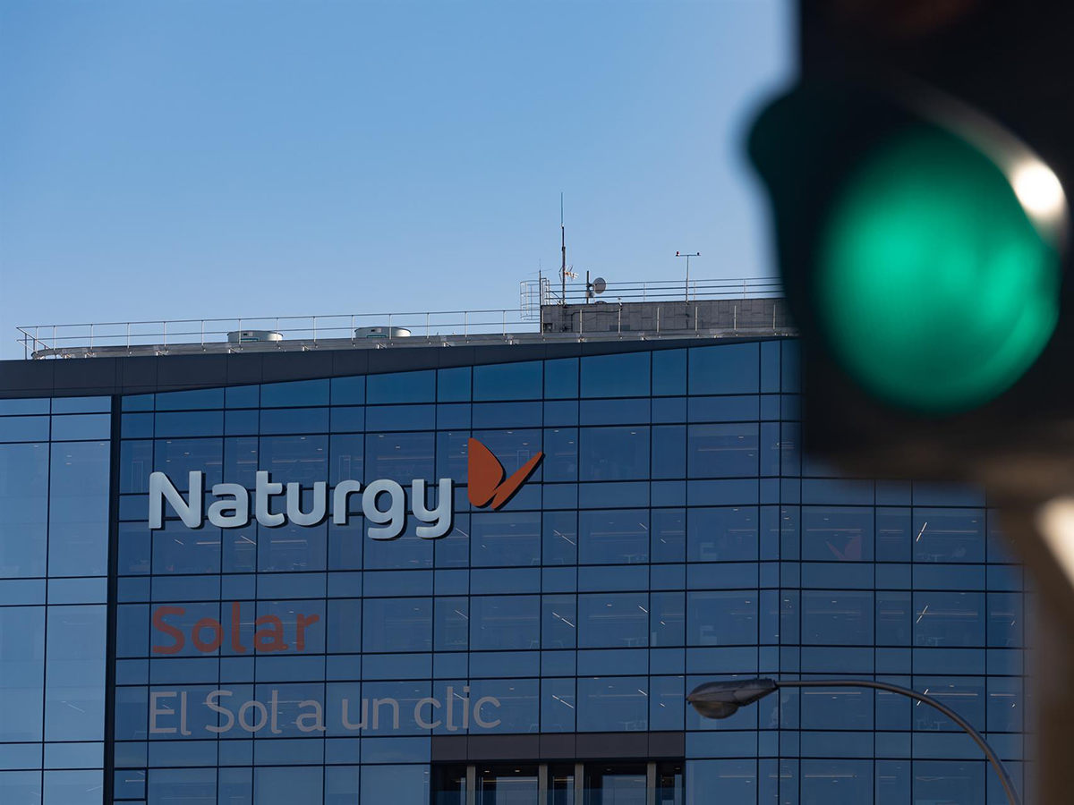 Criteria confirma estar en negociaciones con un potencial grupo inversor para dar su entrada al capital de Naturgy