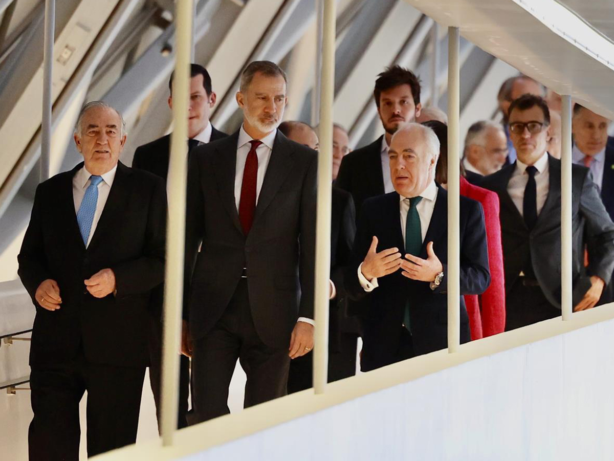 Felipe VI presencia la inauguración del proyecto Mobility City