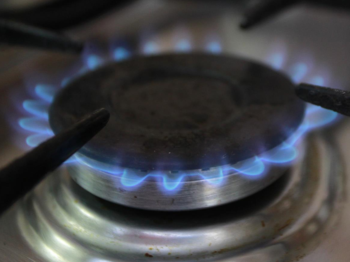 El consumo de gas natural bajó un 10,7% en abril y fue un 15% inferior al de marzo