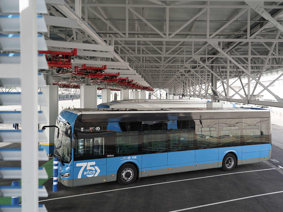 Madrid presenta una nueva estación de carga eléctrica para autobuses