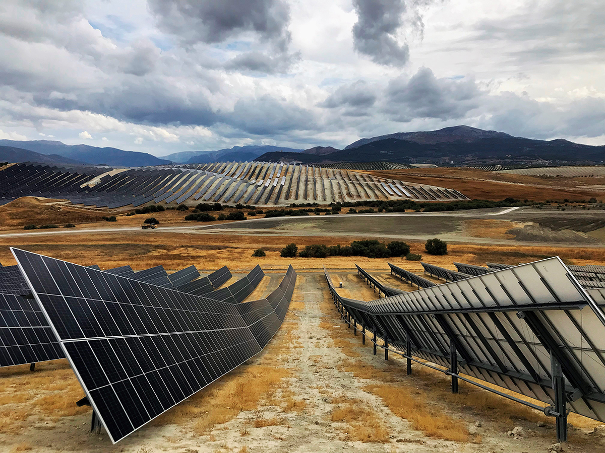 OHLA gana un contrato para construir una planta fotovoltaica de 130 MW en Badajoz por más de 75 millones