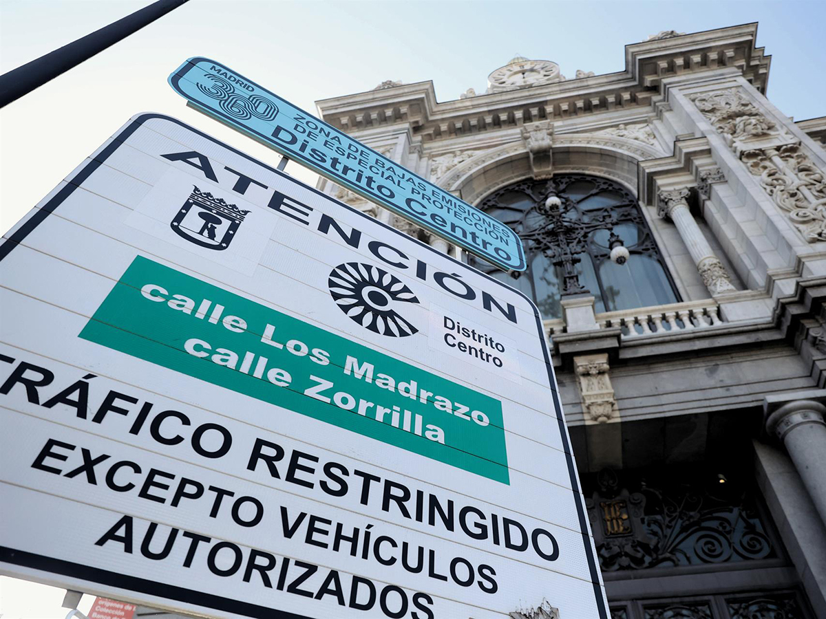 A vueltas con las ZBE: un tercio de los coches no pueden acceder a ellas