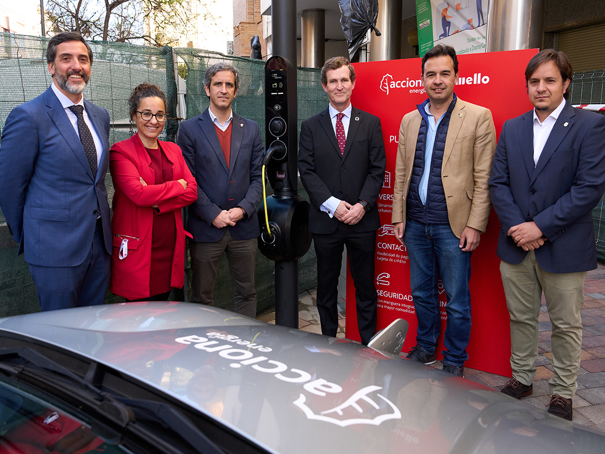 Acciona Energía y Qwello presentan sus primeros puntos de recarga urbanos en Alcobendas