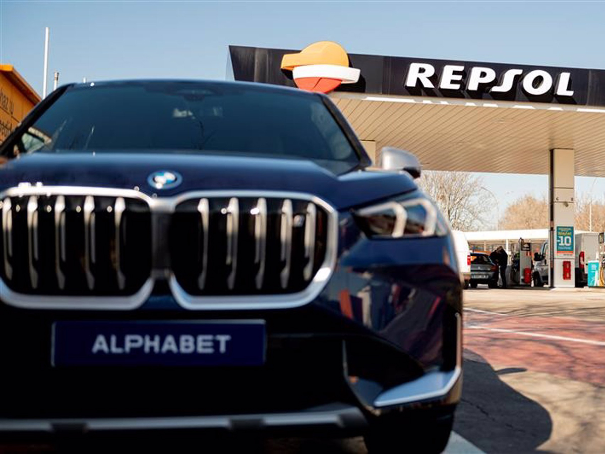 Repsol une a la firma de 'renting' Alphabet a sus alianzas para impulsar la movilidad eléctrica