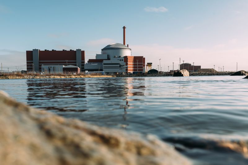 La central nuclear Olkiluoto 3 comienza a inyectar energía a la red y deja a Finlandia al borde de la autosuficiencia energética