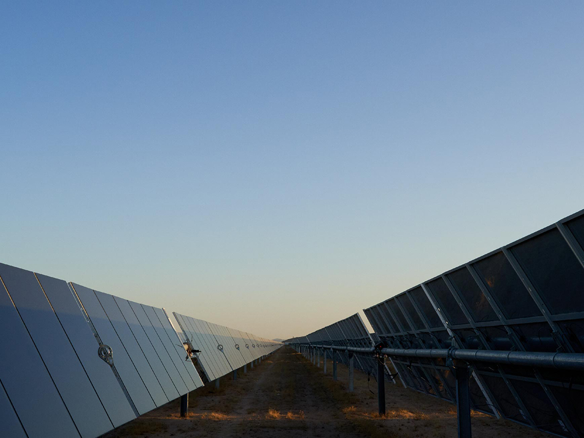 La fotovoltaica pide prorrogar dos años el plazo para construir los proyectos que lograron la DIA en enero