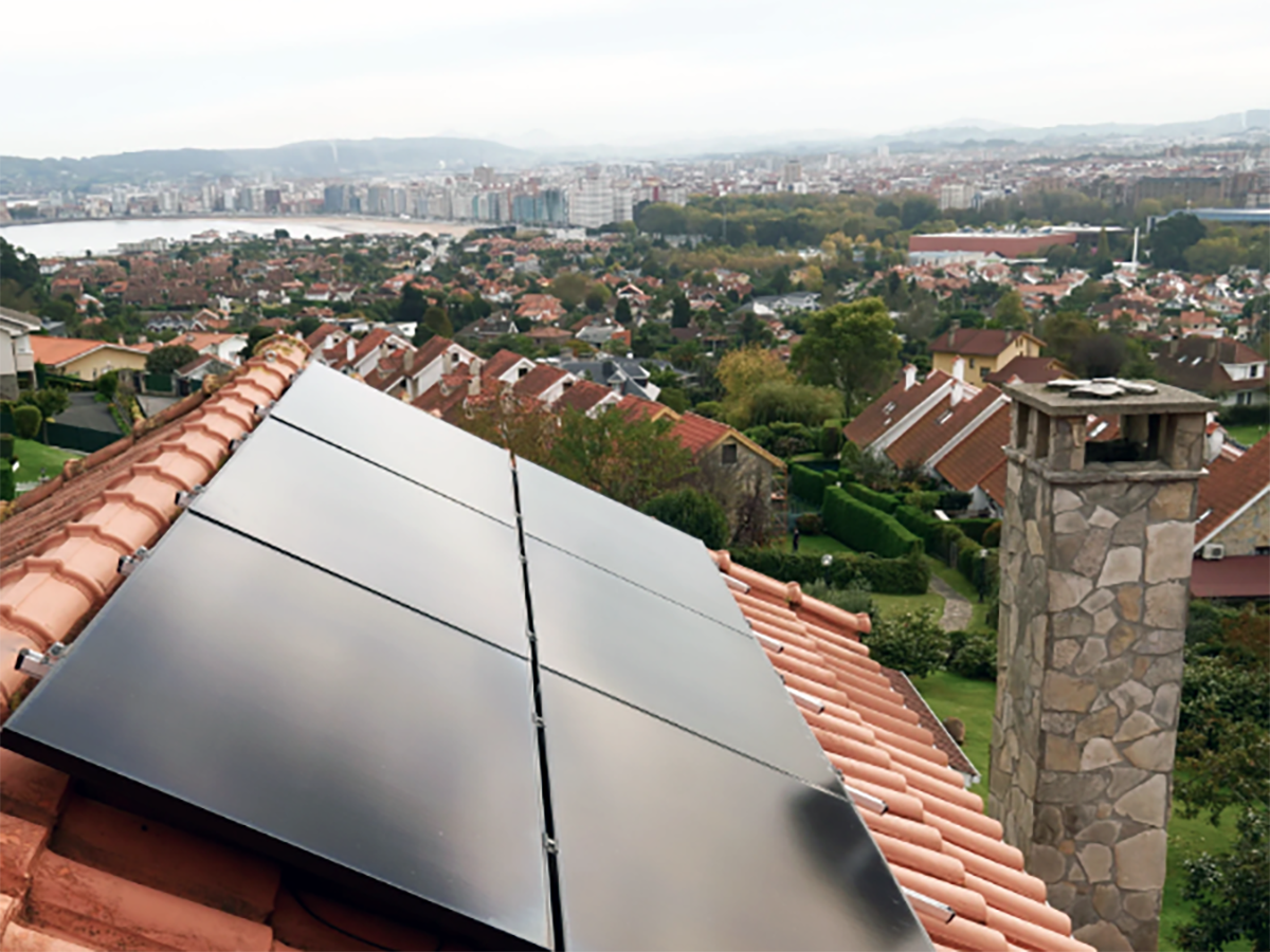 SotySolar lanza su servicio de instalación de placas solares para el autoconsumo en comunidades de propietarios