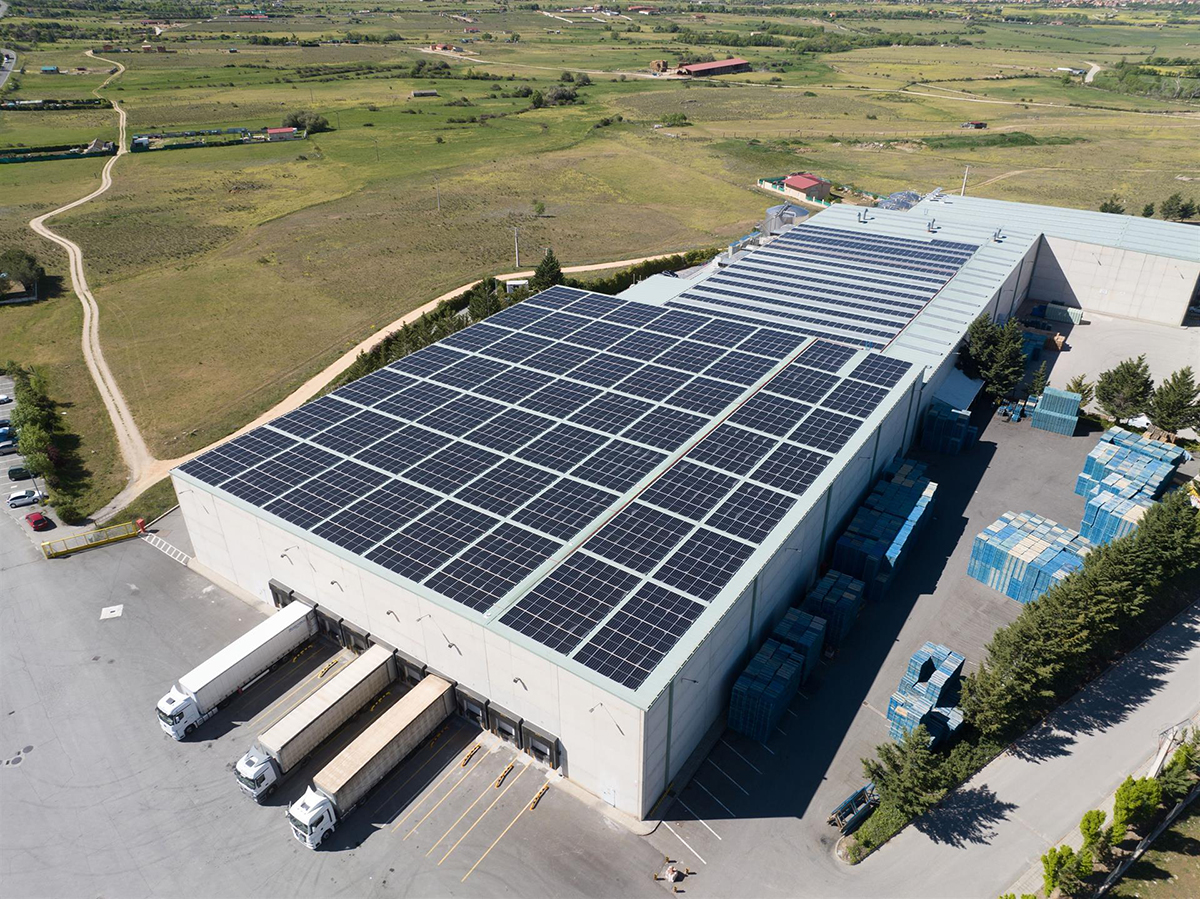 Powen construye una planta de autoconsumo fotovoltaico para la fabrica de Trescasas (Segovia) de Pascual