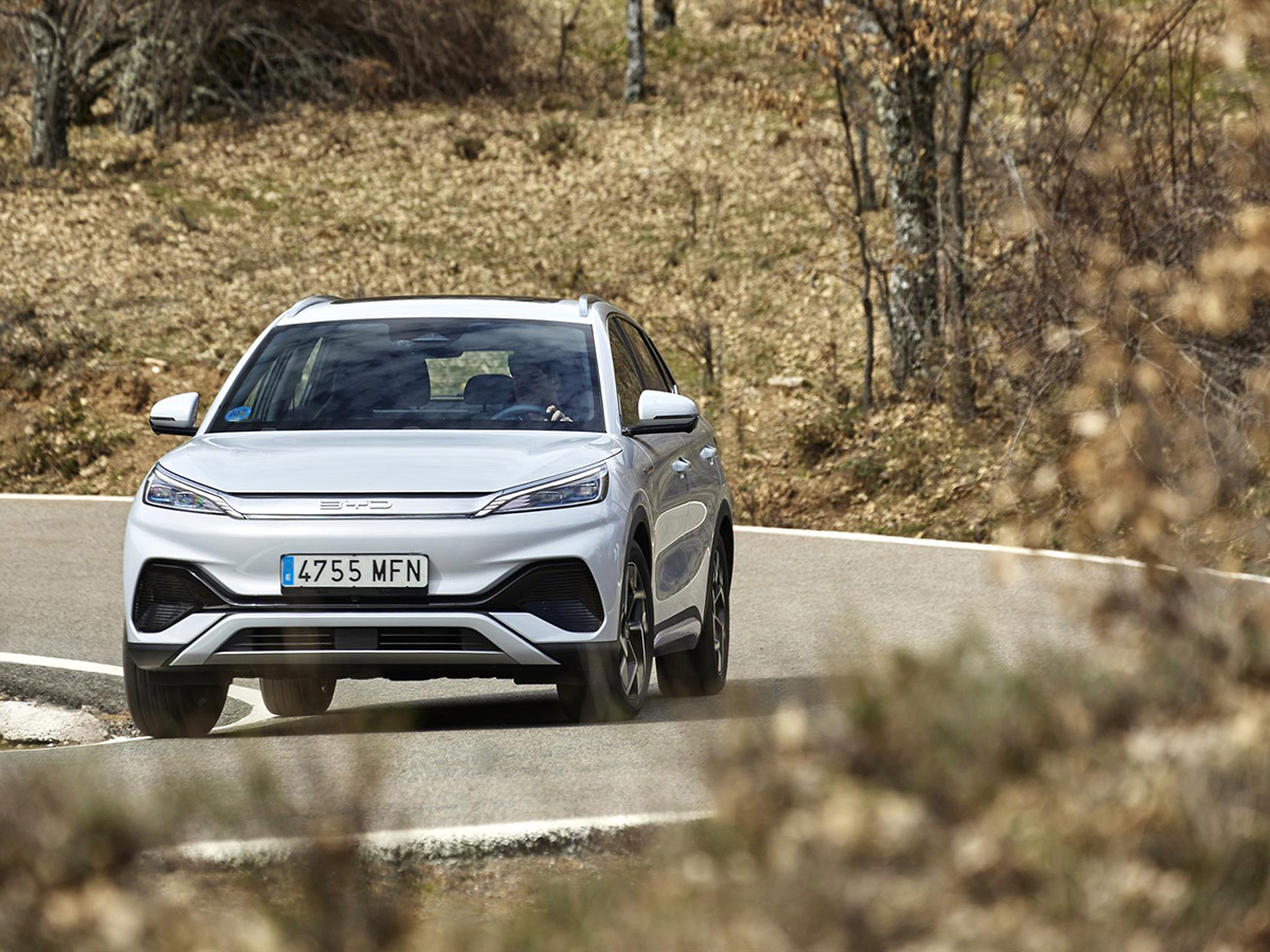 Los coches eléctricos chinos frenan su escalada