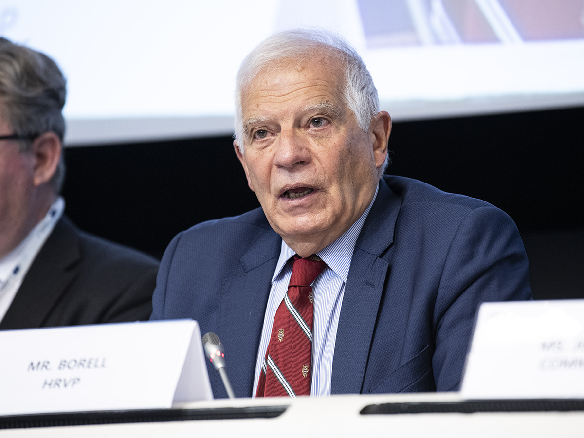 Borrell afirma que comprar a India petróleo refinado de origen ruso resta eficacia a las sanciones