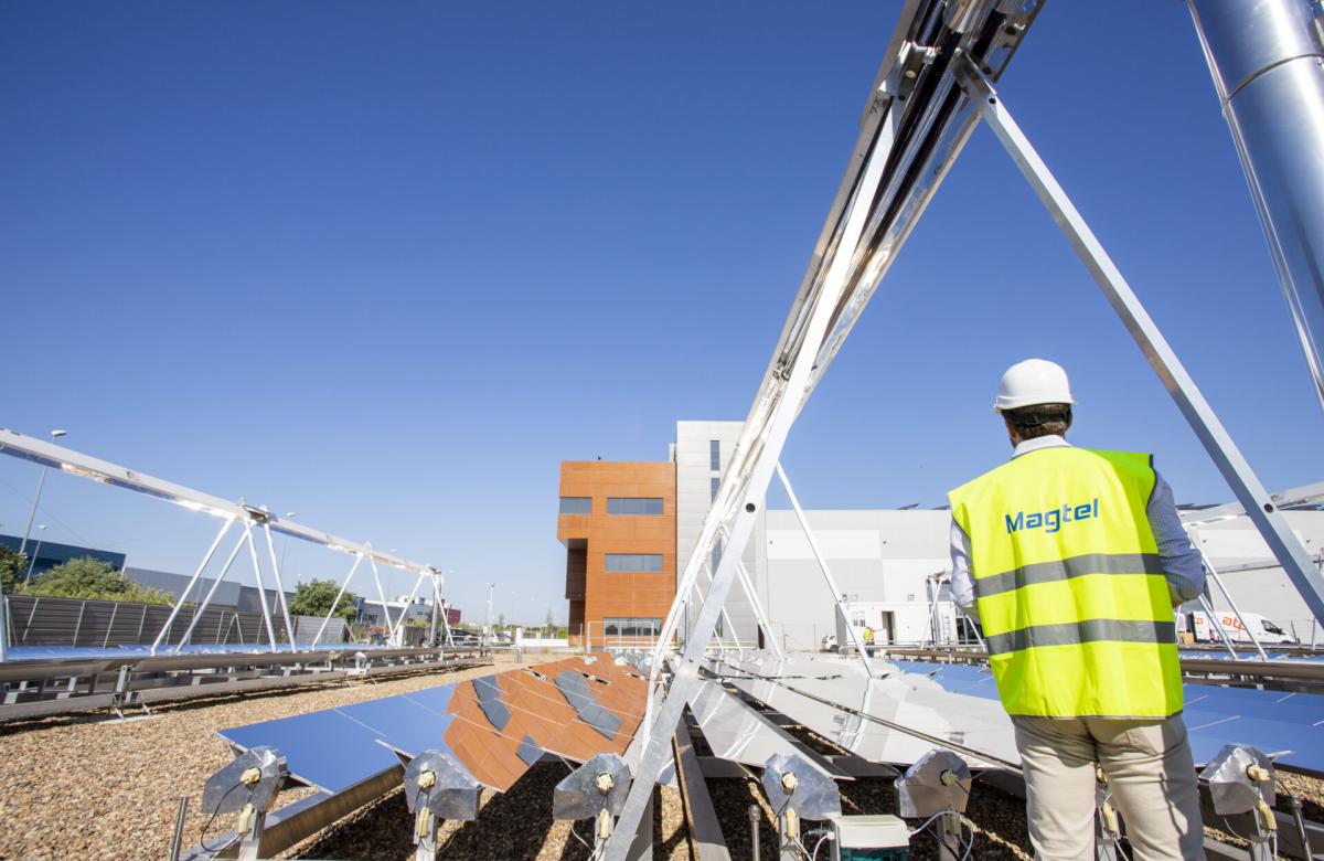 La solución solar de Magtel para ahorrar agua en las enormes torres de refrigeración