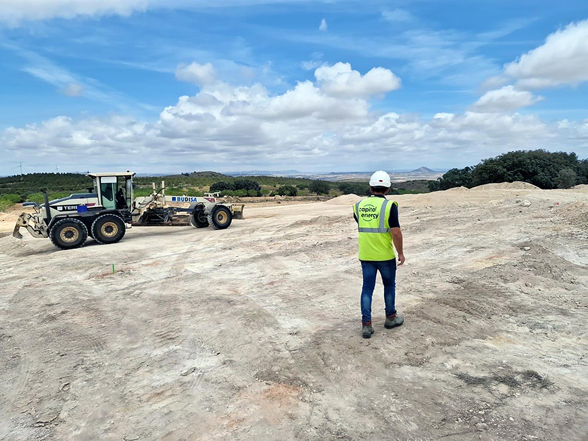 Capital Energy firma con todos los propietarios del terreno de su parque eólico de 'La Herrada' (Albacete)