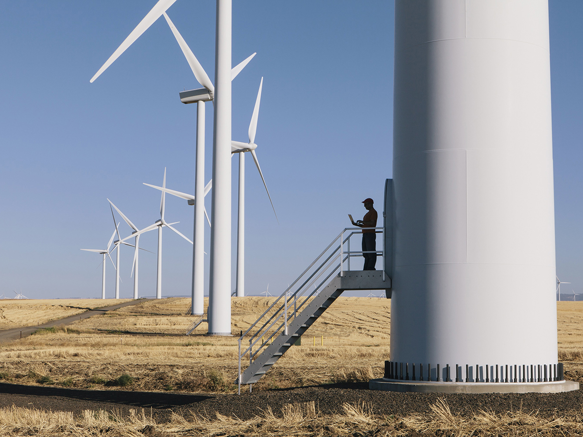 Cepsa refuerza el suministro de energía renovable a sus proyectos de hidrógeno verde