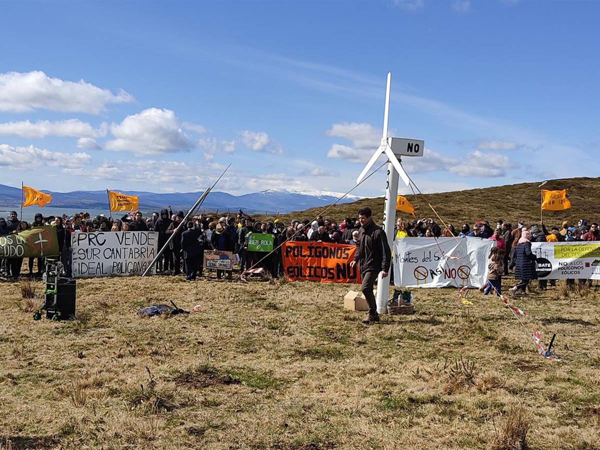 El Gobierno de Cantabria suspende temporalmente la autorización de los sondeos para el parque eólico del Escudo