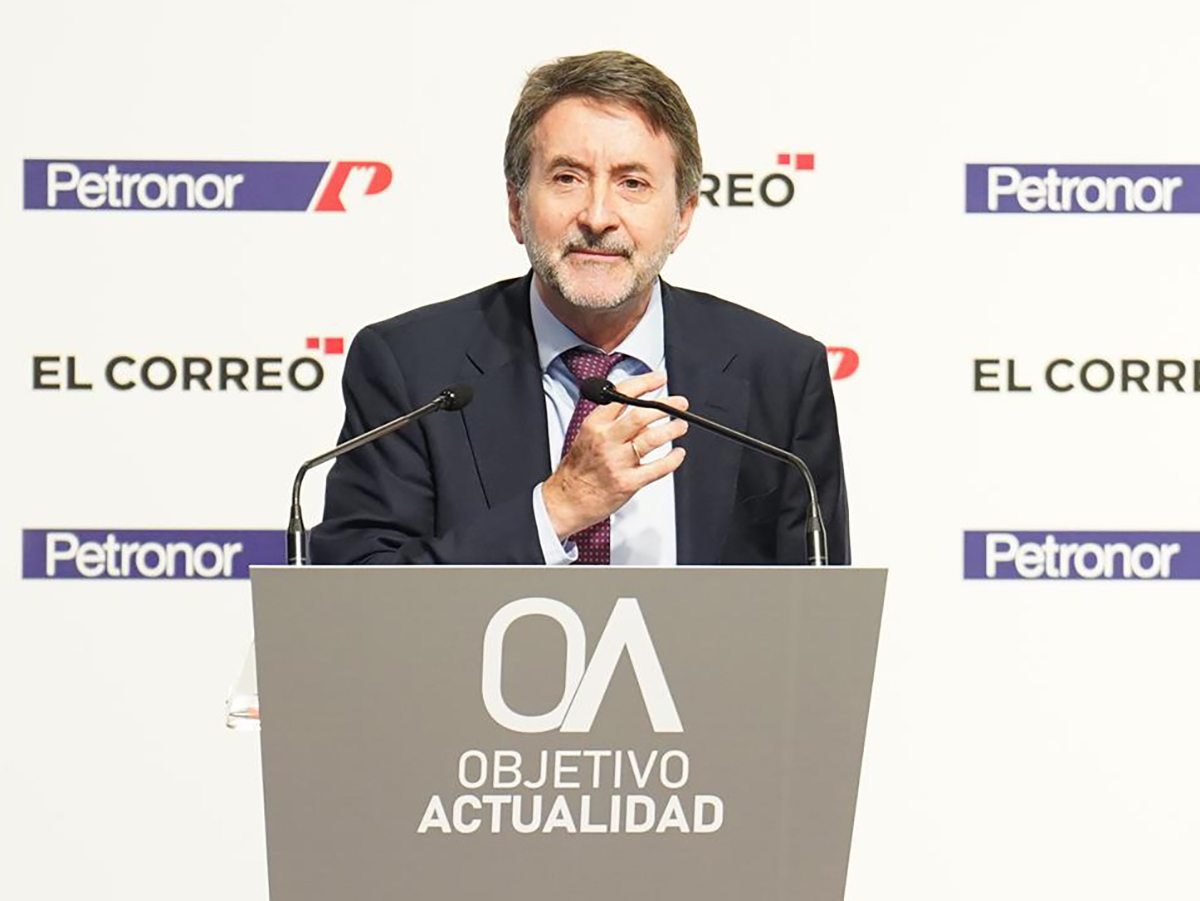 Repsol ofrece un decálogo basado en "menos ideología y más tecnología" y no ve en 2035 el fin de la combustión