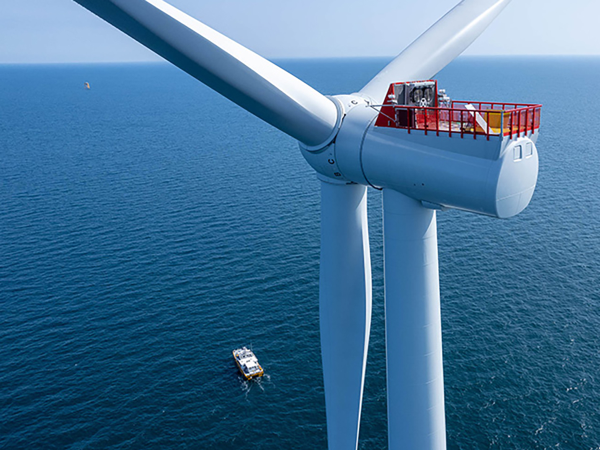 El nuevo parque eólico marino de Iberdrola en Francia empieza a producir electricidad