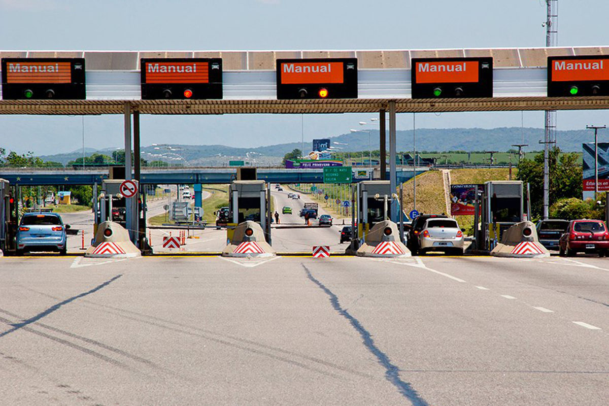 Bruselas desmiente al Gobierno de Sánchez y en 2024 habrá peajes en las carreteras españolas