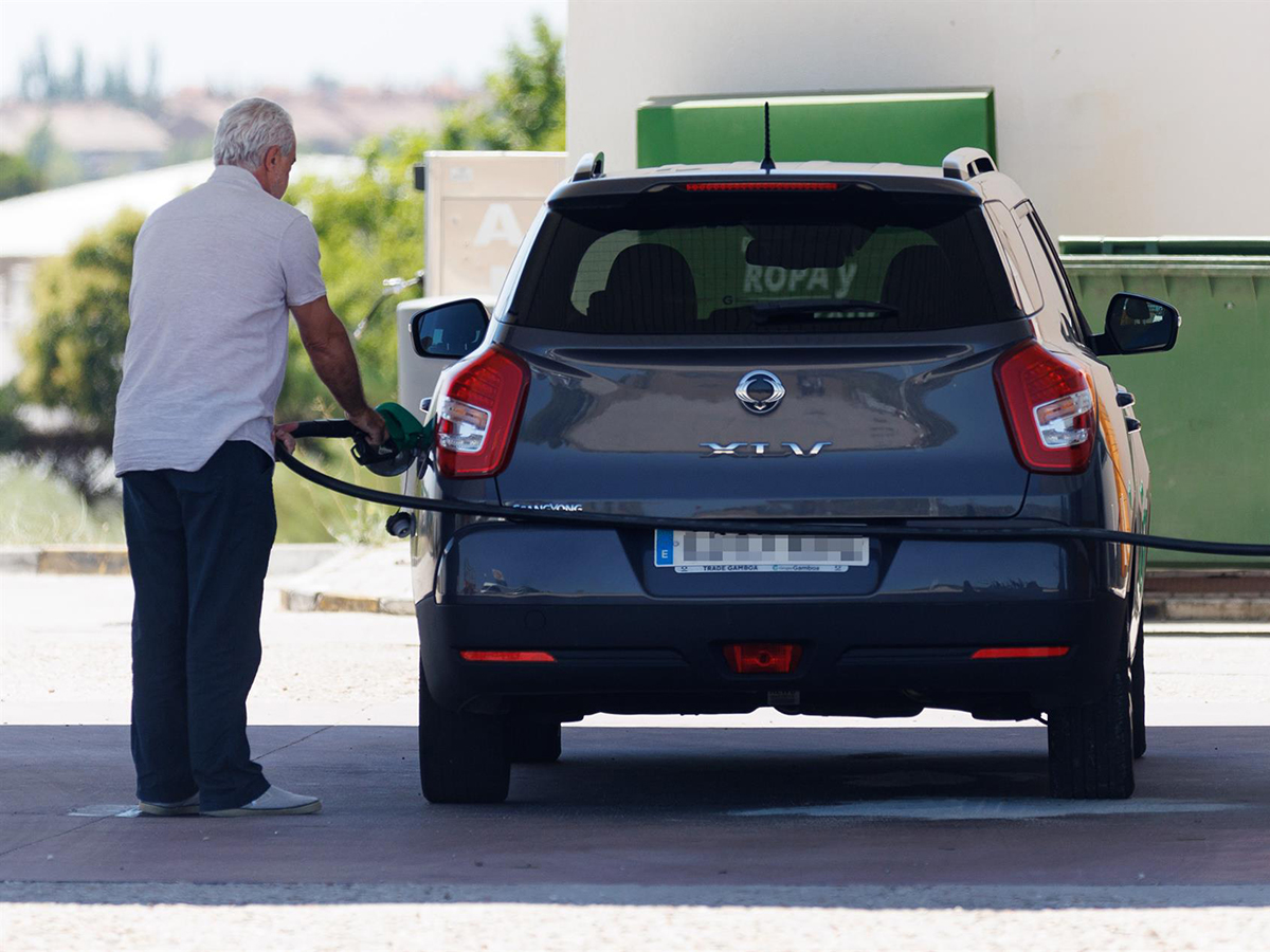 OCU detecta un ahorro de más del 15% en combustible en las gasolineras de las principales rutas vacacionales