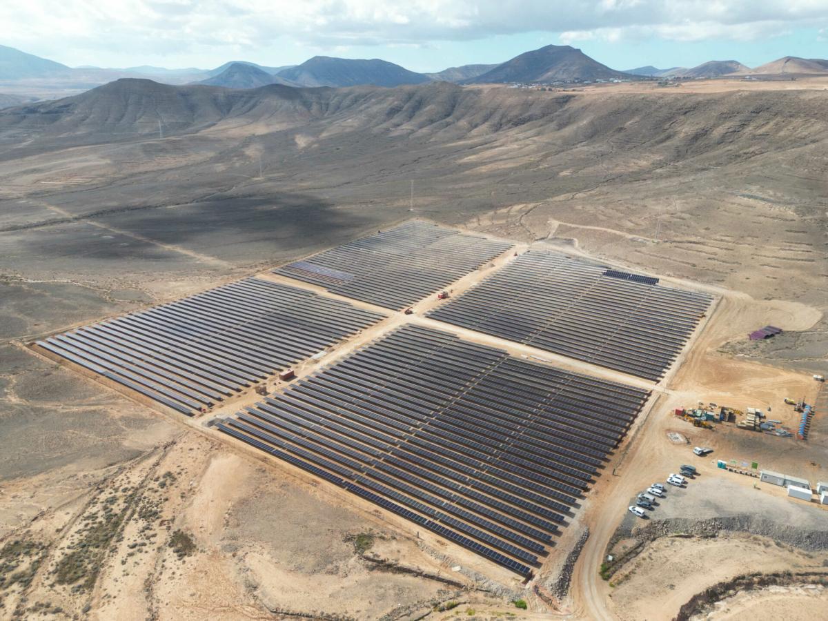 IASOL construye su primera planta fotovoltaica en Fuerteventura de 7 MW