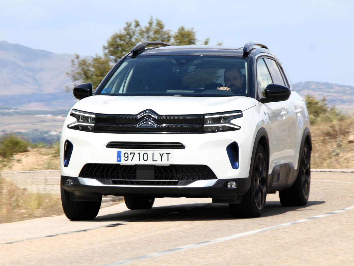 Prueba del Citroën C5 Aircross Hybrid 225 CV 2023: alfombra eléctrica