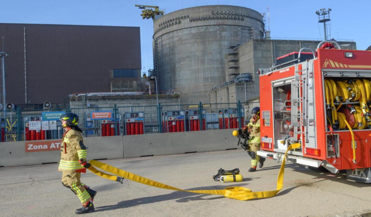Emulan el impacto de un avión contra la central nuclear de Ascó en un simulacro de emergencia
