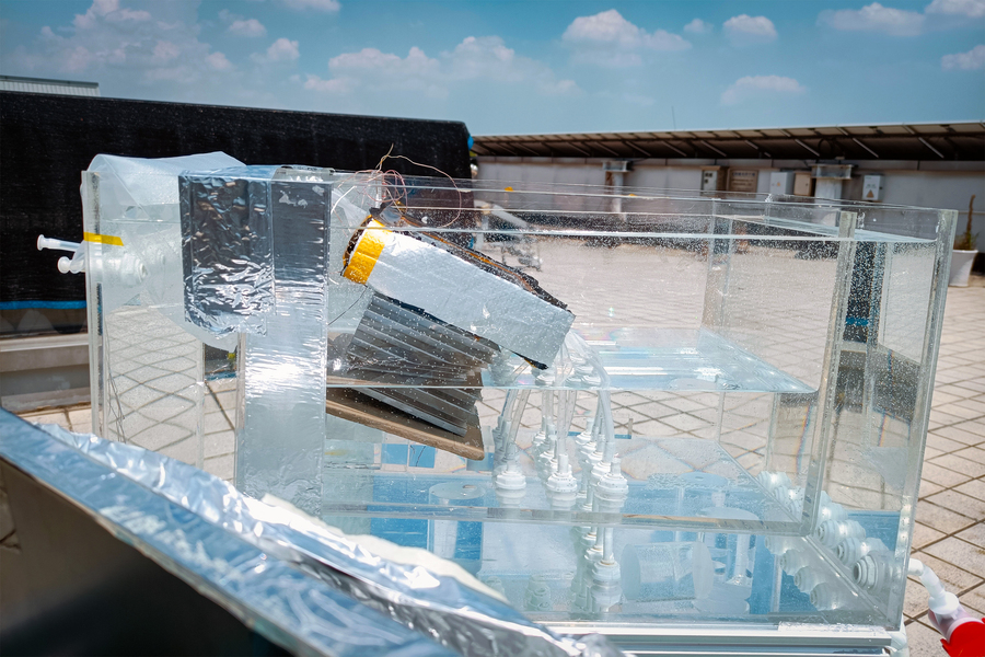 Consiguen desalinizar agua del mar más barata que el agua del grifo gracias a la energía solar