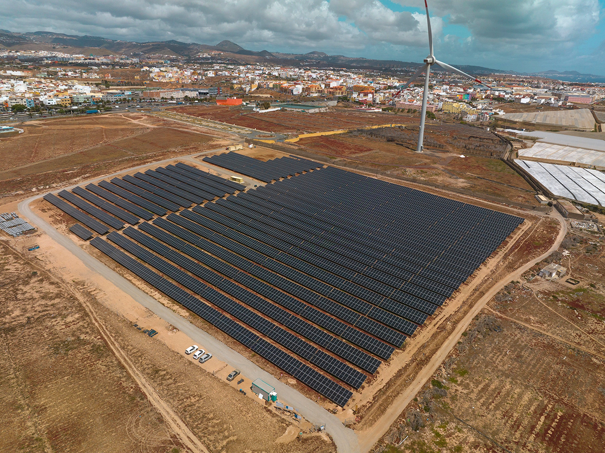 Naturgy pone en marcha su primera planta fotovoltaica en Canarias de 4,2 MW