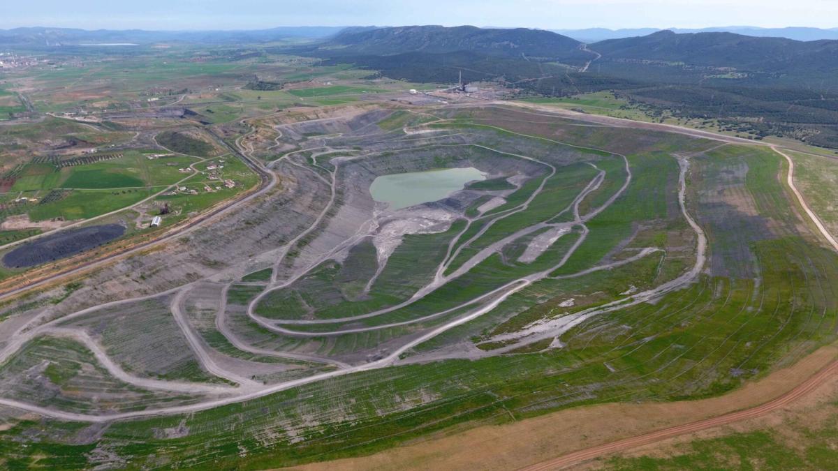 Endesa pone en marcha una planta fotovoltaica en los antiguos terrenos de una mina en Puertollano