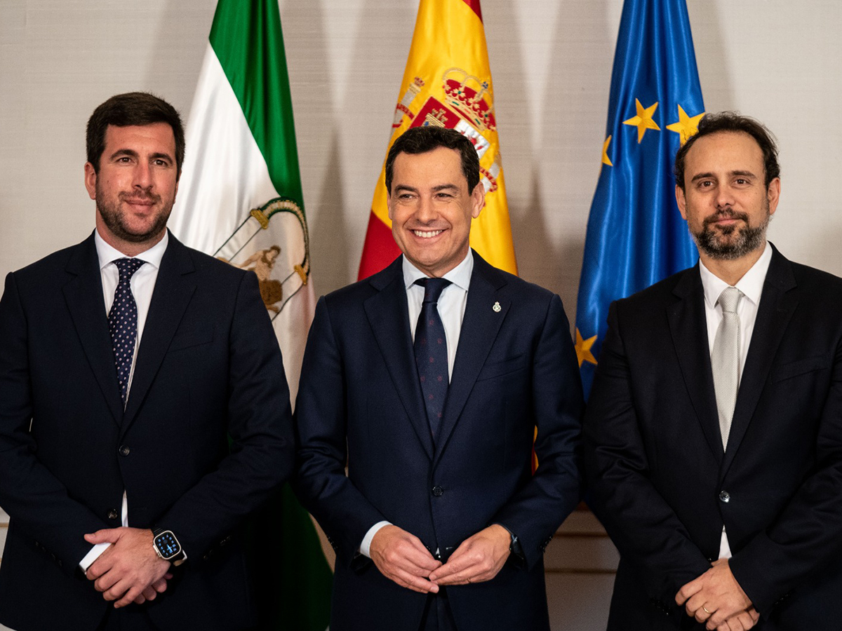 Enrique Riquelme reitera a Juanma Moreno el compromiso de Coxabengoa con Sevilla y Andalucía