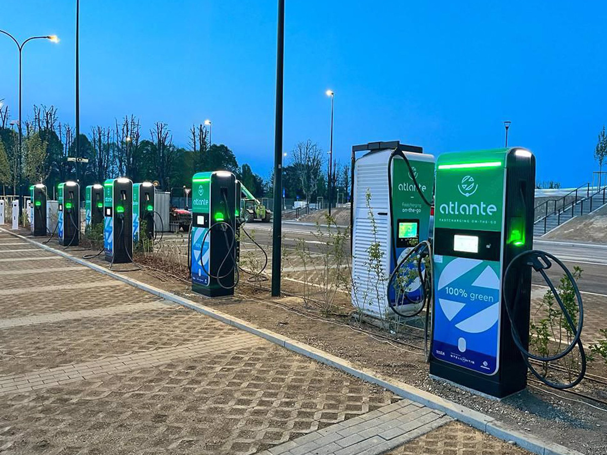 Wallbox y Atlante instalarán 5.000 puntos de carga rápida de vehículos eléctricos hasta 2025